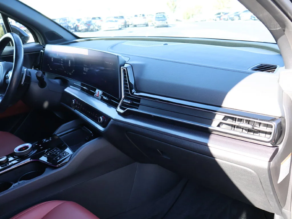 Used 2025 Black Kia SX-Prestige image 32