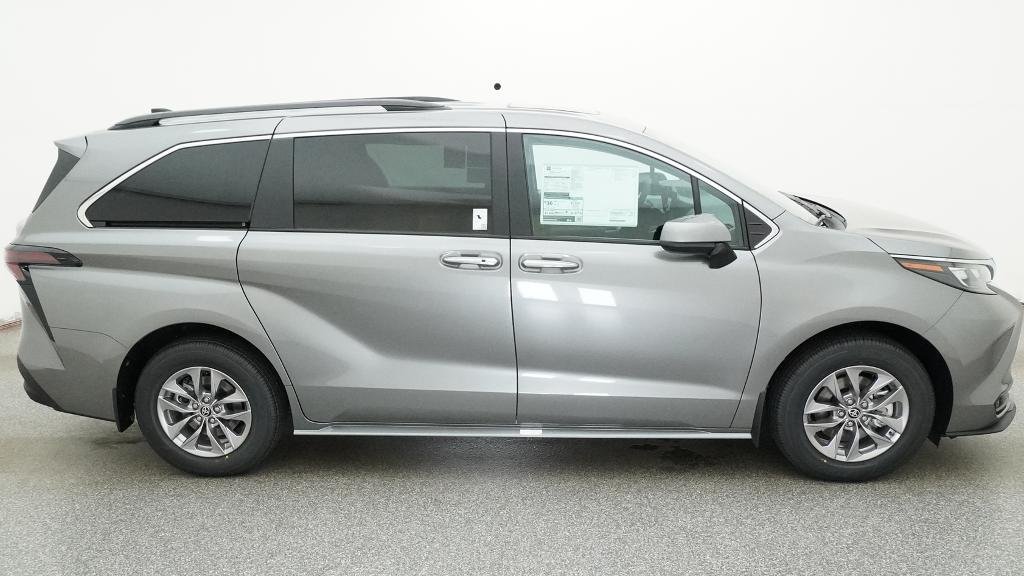 New 2026 Heavy Metal Toyota XLE image 14