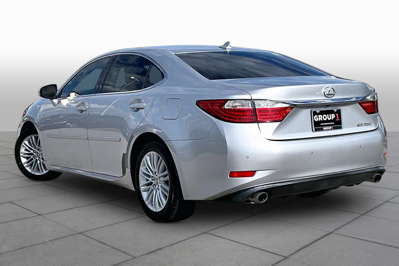 Used 2014 Silver Lining Metallic Lexus  image 12