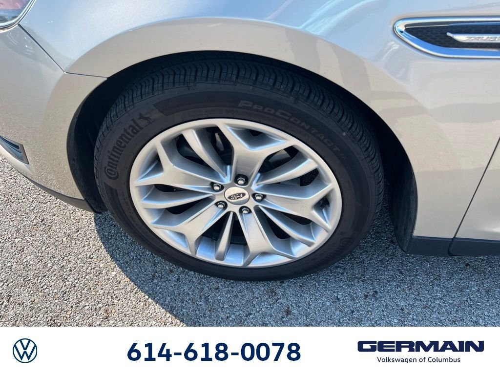 Used 2018 Gold Ford Limited image 22