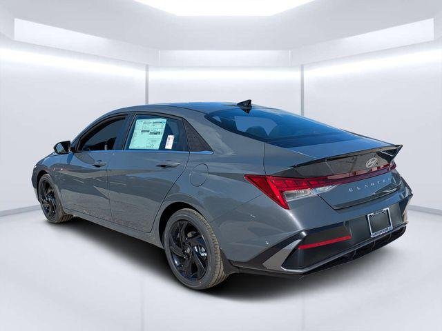 New 2026 Gray Hyundai SEL Sport Premium image 5