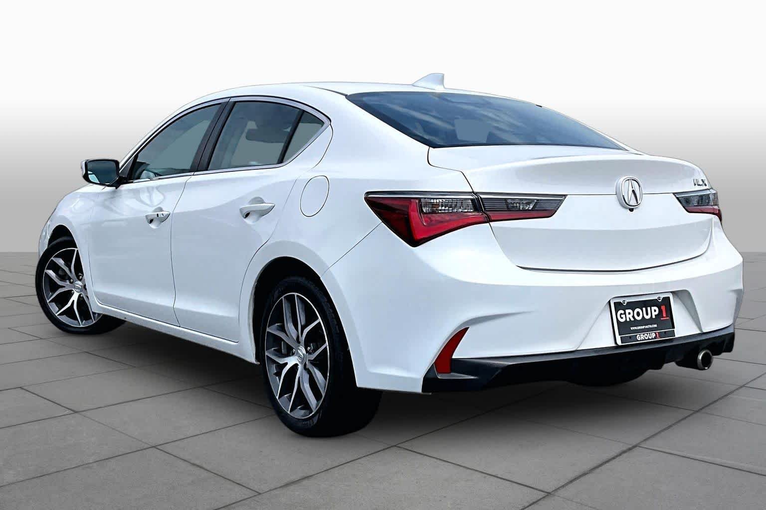 Used 2019 Platinum White Pearl Acura w/Premium Pkg image 12