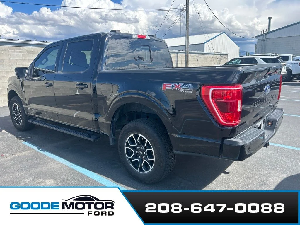 Used 2023 Agate Black Metallic Ford XLT image 2