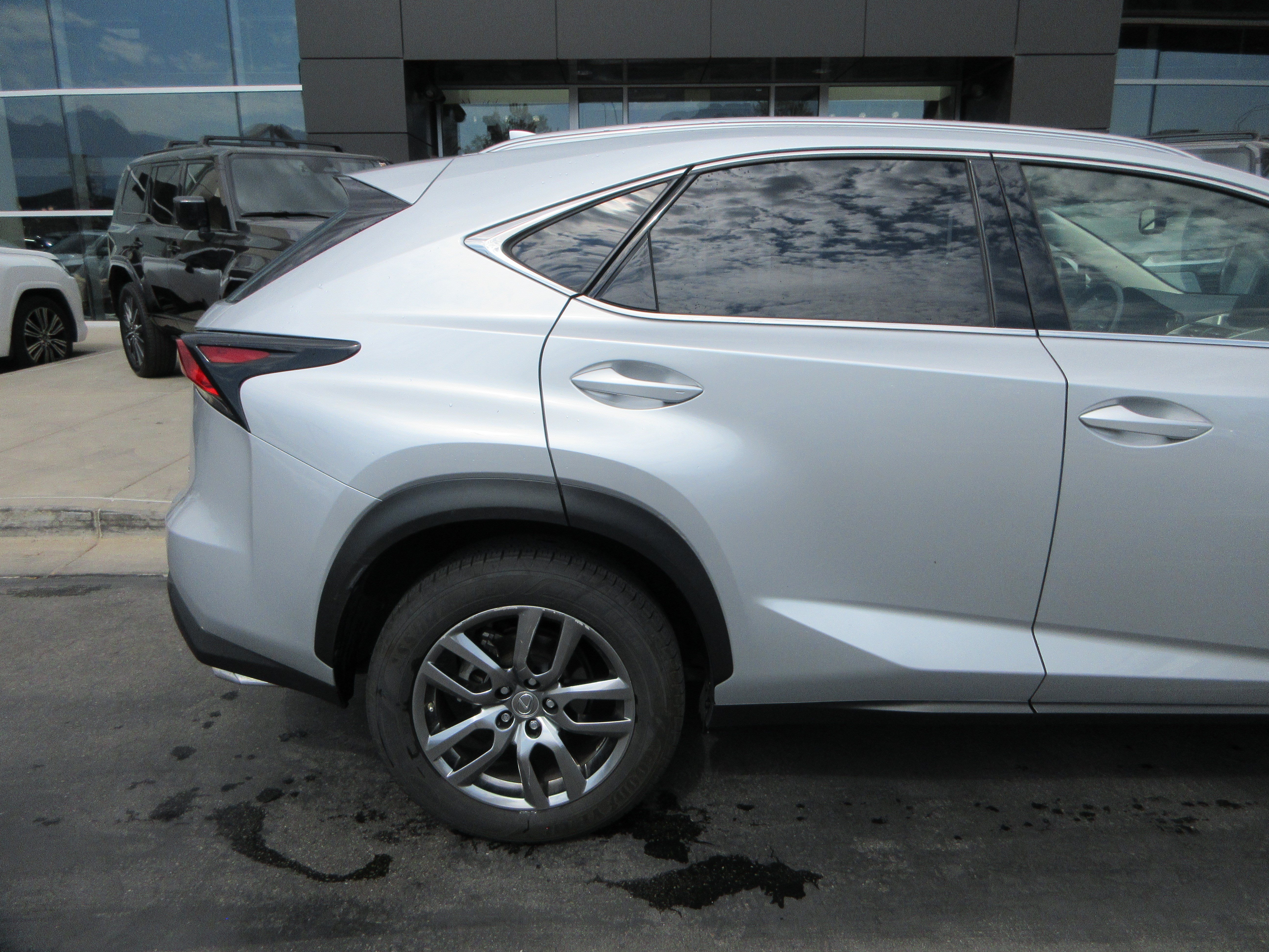 Used 2016 Silver Lining Metallic Lexus 200t image 10