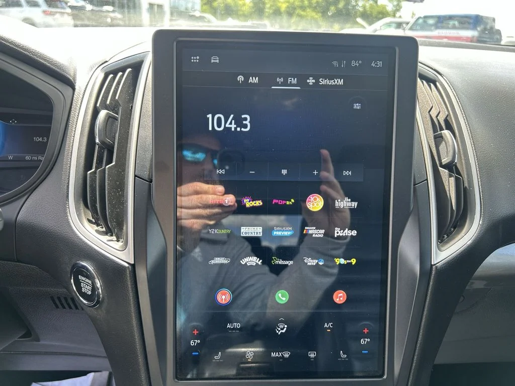 Used 2023 Gray Ford SEL image 22