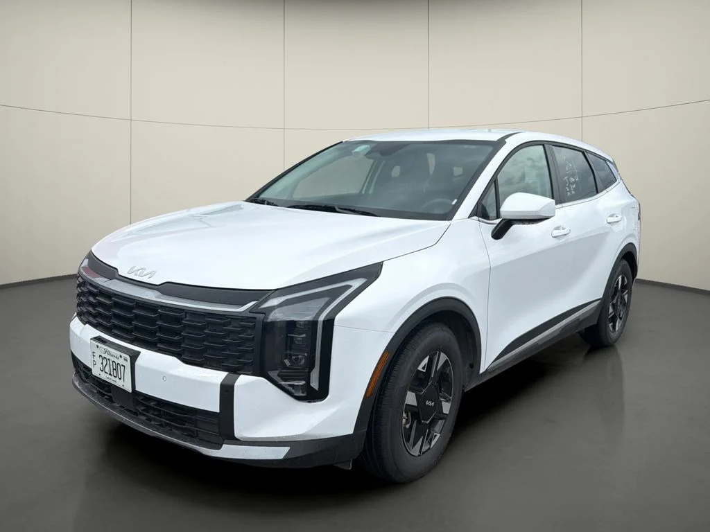 Used 2026 White Kia LX image 3