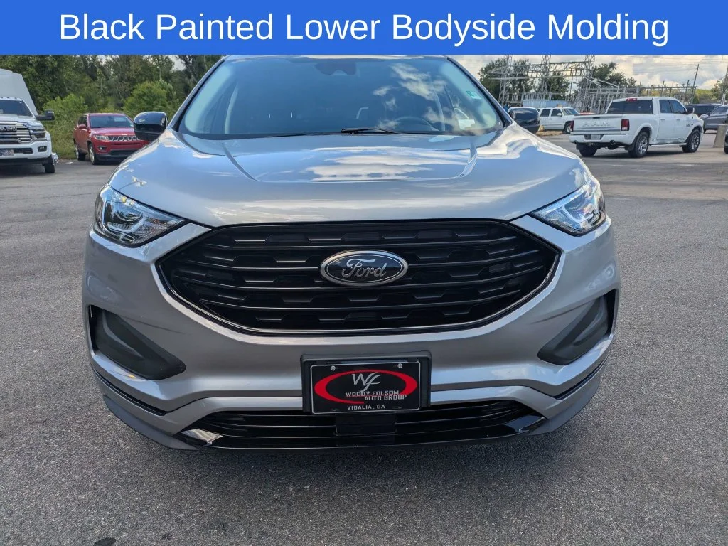 Used 2024 Silver Ford SE image 9