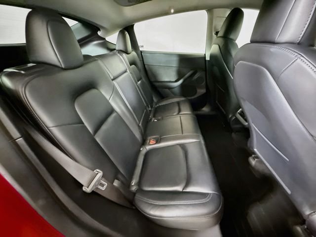 Used 2021  Tesla Long Range image 27