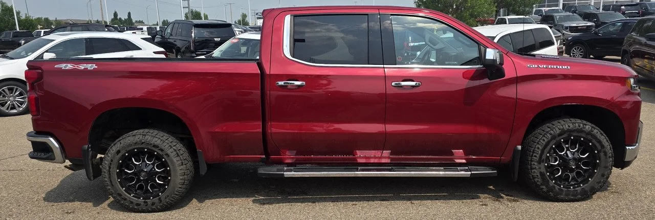 Used 2020 Red Chevrolet LTZ Crew Cab image 6