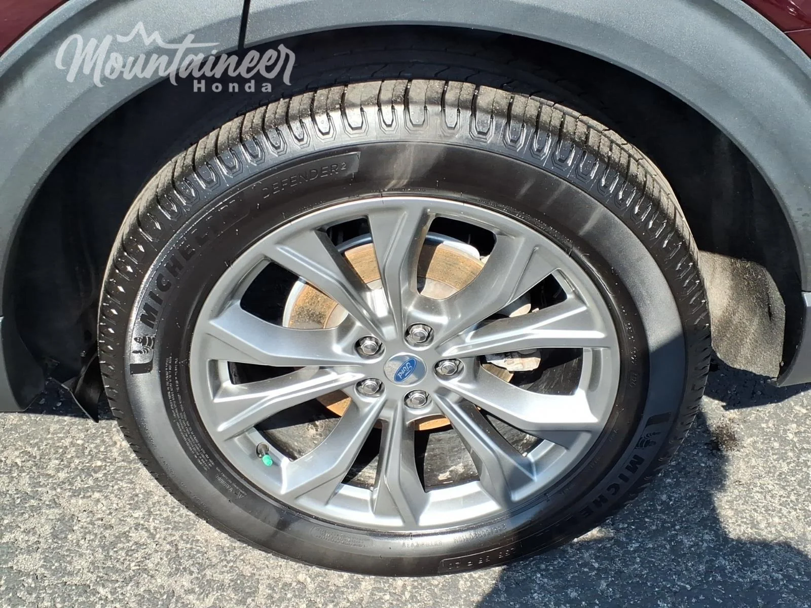 Used 2022 Burgundy Velvet Metallic Tinted Clearcoat Ford Limited image 11