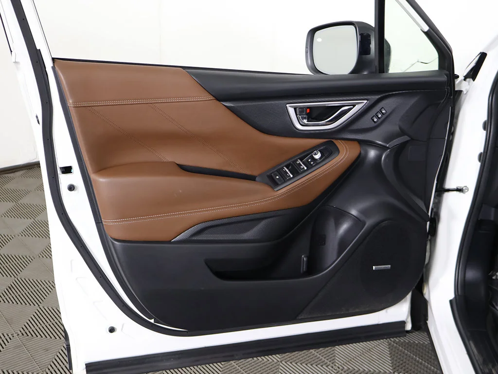 Used 2021 White Subaru Touring image 28