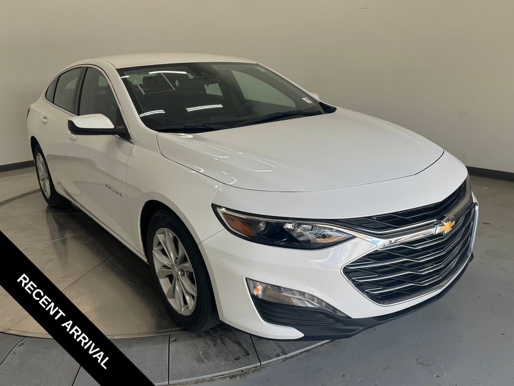 Used 2024 Summit White Chevrolet LT image 1