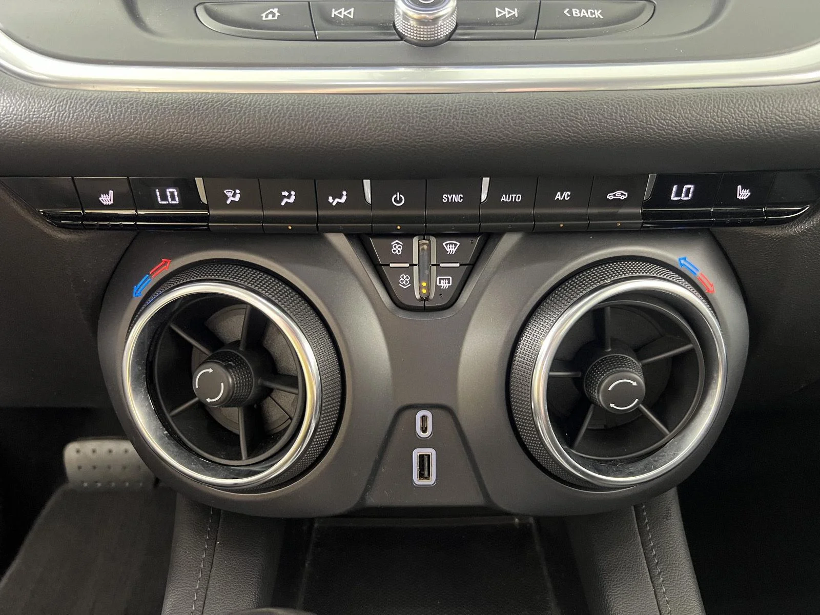 Used 2020 Nightfall Gray Metallic Chevrolet LT image 18
