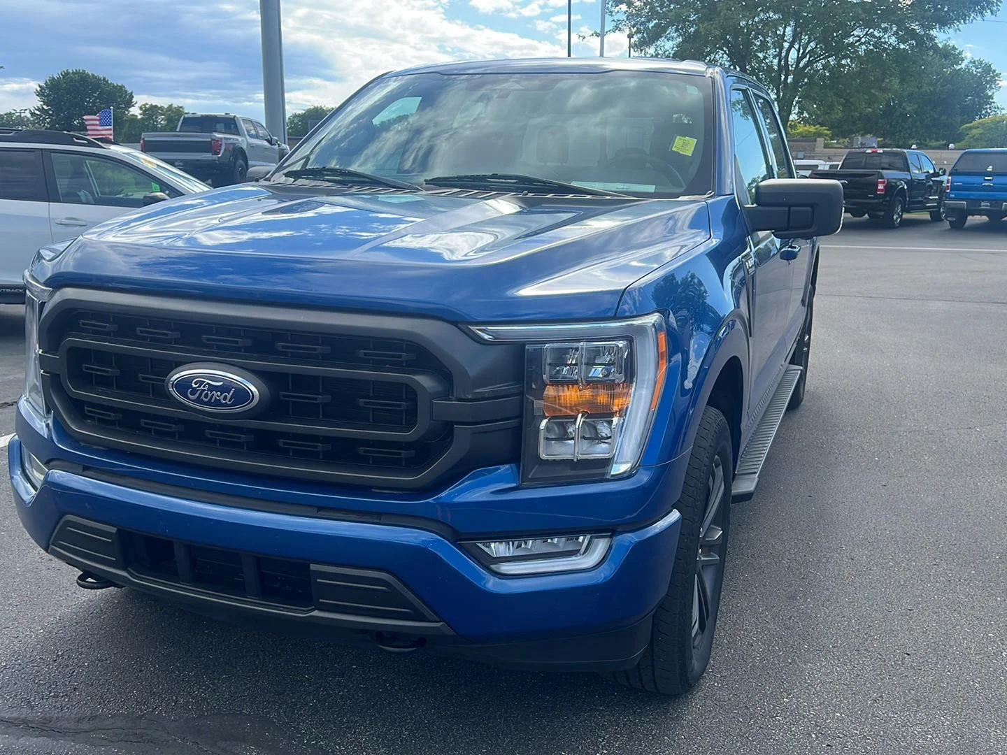 Used 2023 Atlas Blue Ford XLT image 13