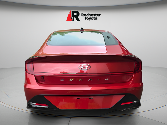 Used 2023 Red Hyundai SEL image 6