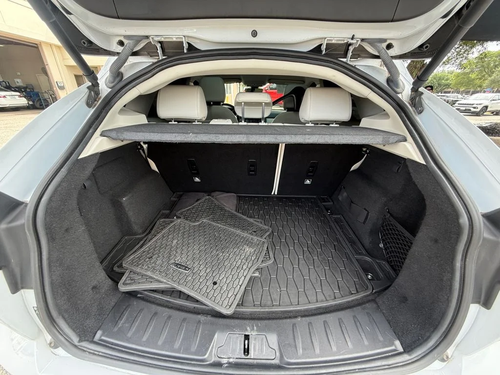 Used 2019 White Jaguar S image 12