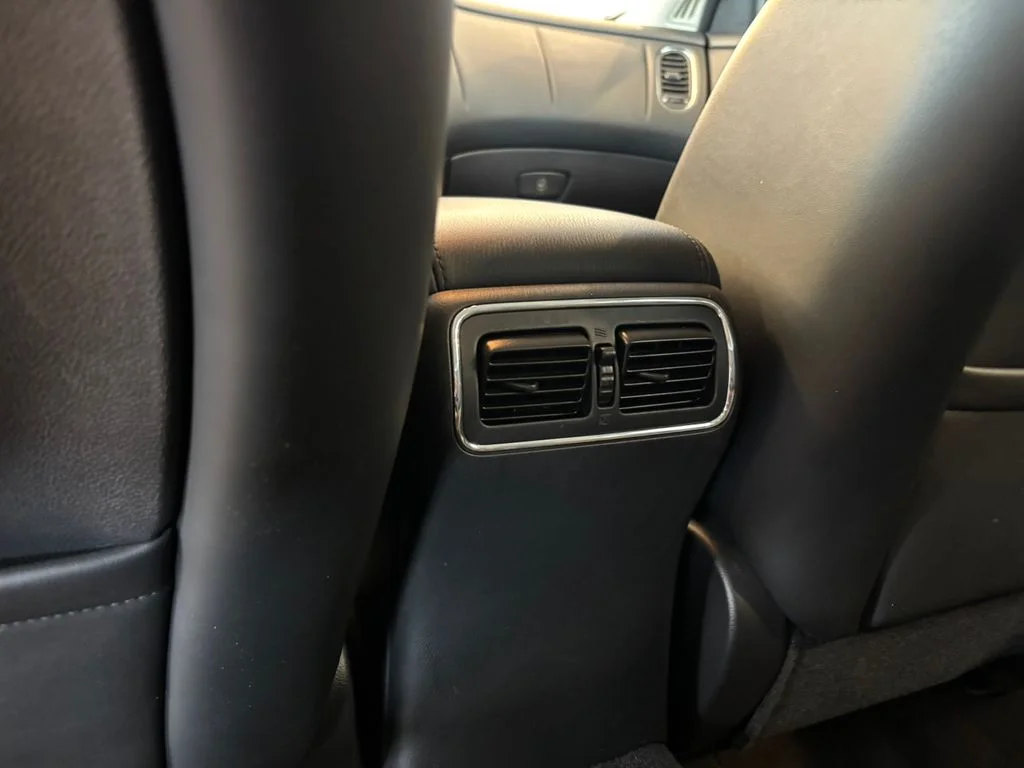 Used 2016 Gray INFINITI Base image 21