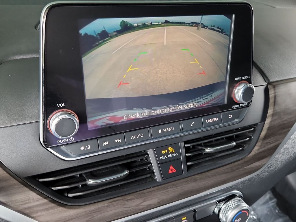 Used 2025 Black Nissan 2.5 SV image 18