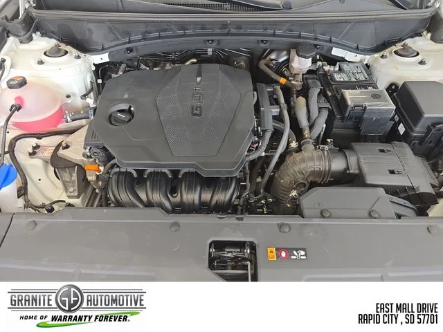 Used 2024 White Hyundai SEL image 22