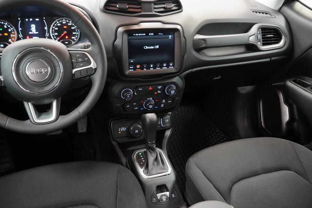 Used 2023 Gray Jeep Latitude image 24