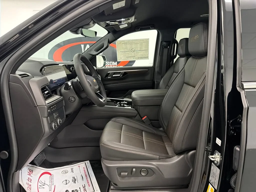 New 2026 Black Chevrolet High Country image 8