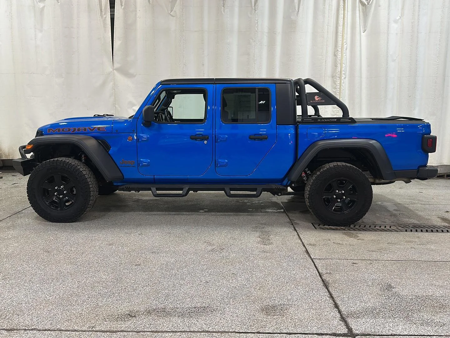 Used 2022 Jeep Gladiator Mojave with VIN 1C6JJTEG2NL165568 for sale in Waconia, Minnesota