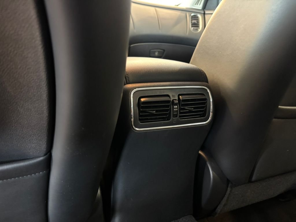 Used 2016 Graphite Shadow INFINITI Base image 21