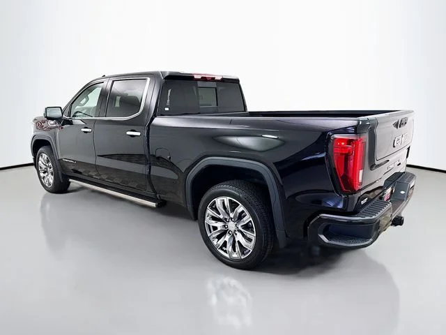 Used 2025 Black GMC Denali image 5