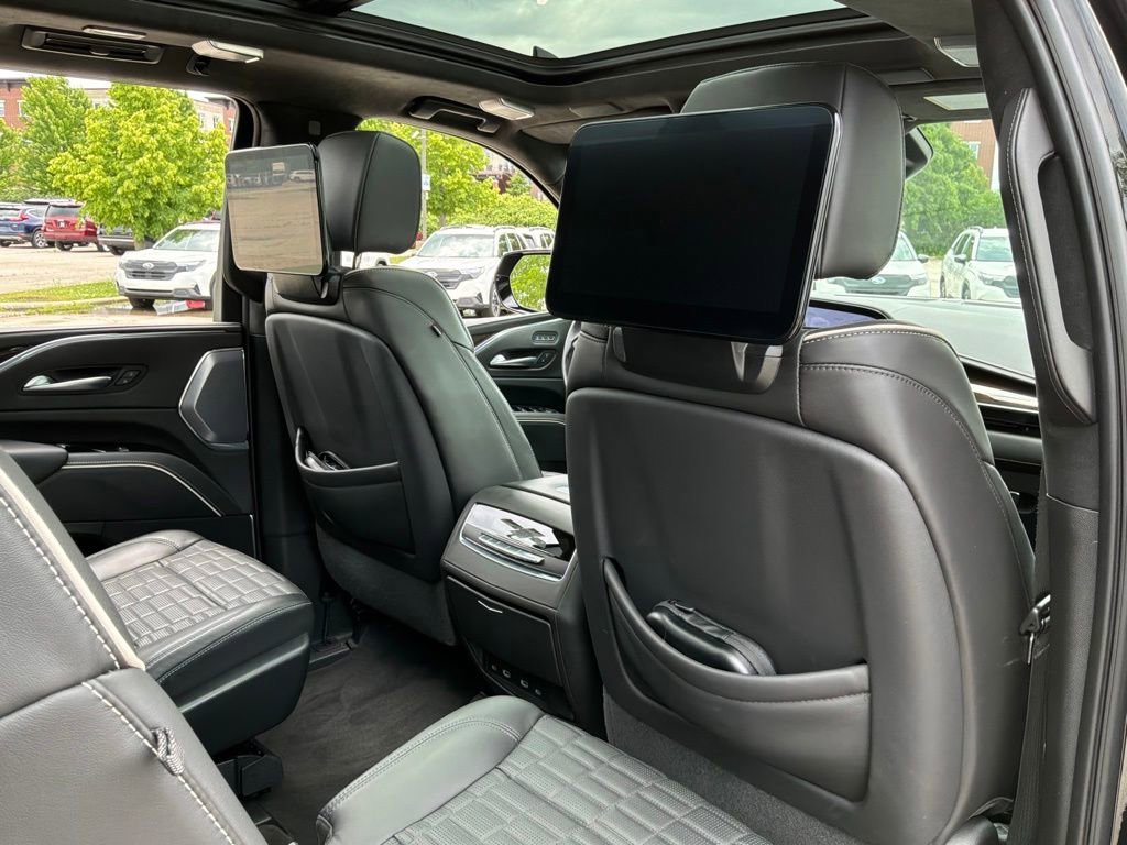 Used 2023 Black Raven Cadillac Sport Platinum image 35
