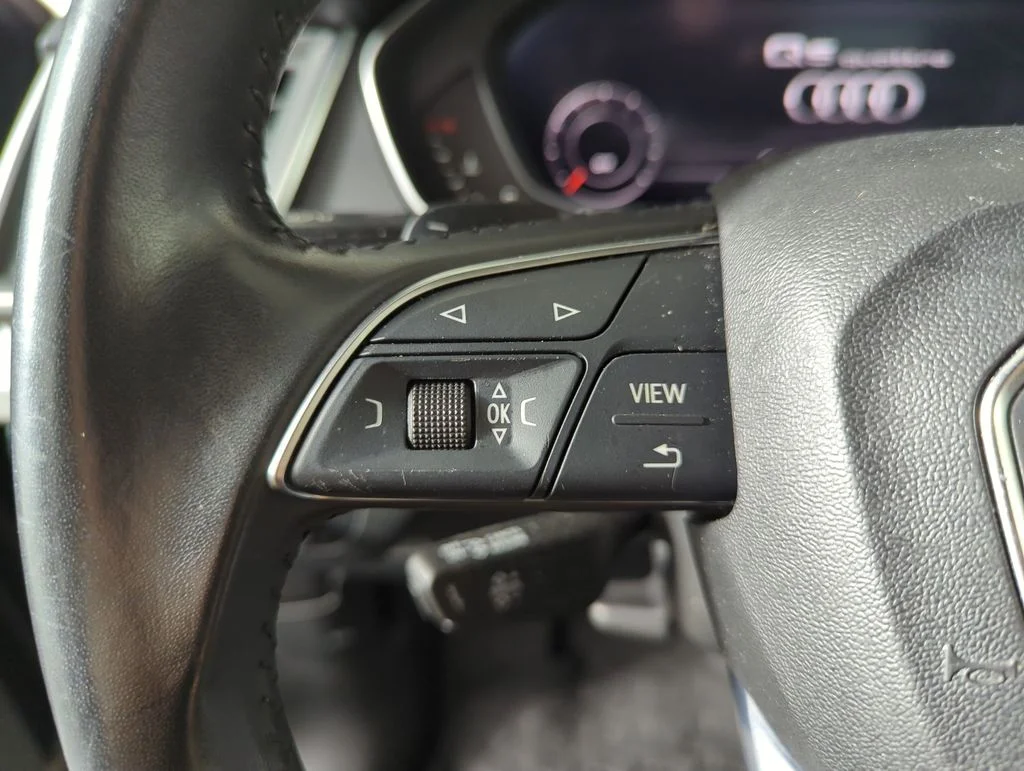 Used 2020 Moonlight Blue Audi Premium Plus image 27