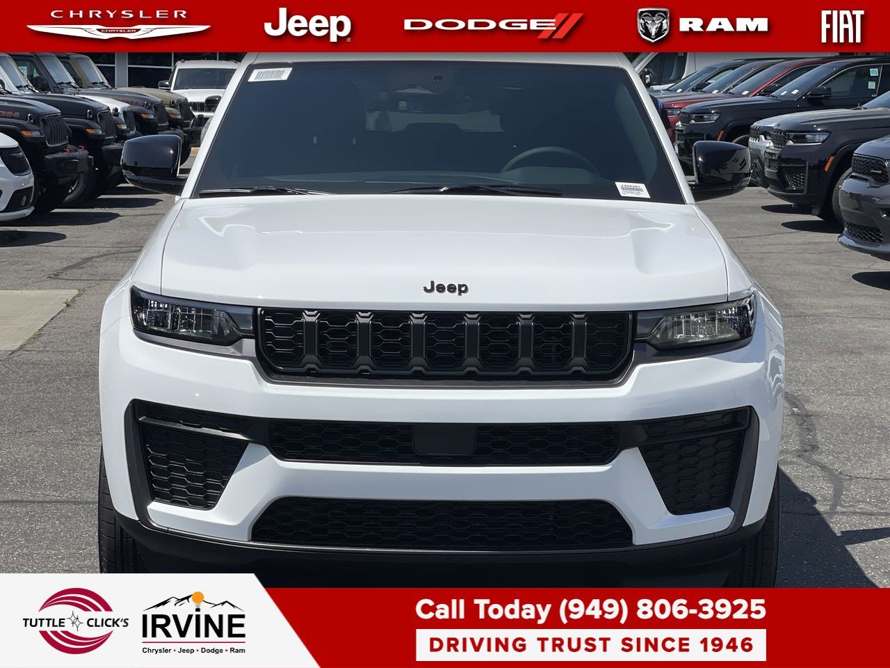 New 2026 Bright White Clear-Coat Exterior Paint Jeep Laredo Altitude image 2