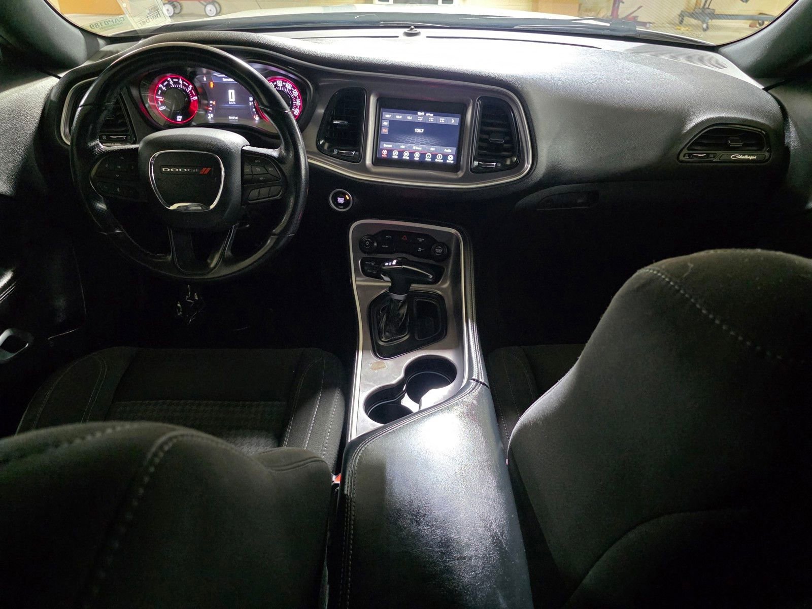 Used 2022  Dodge SXT image 16