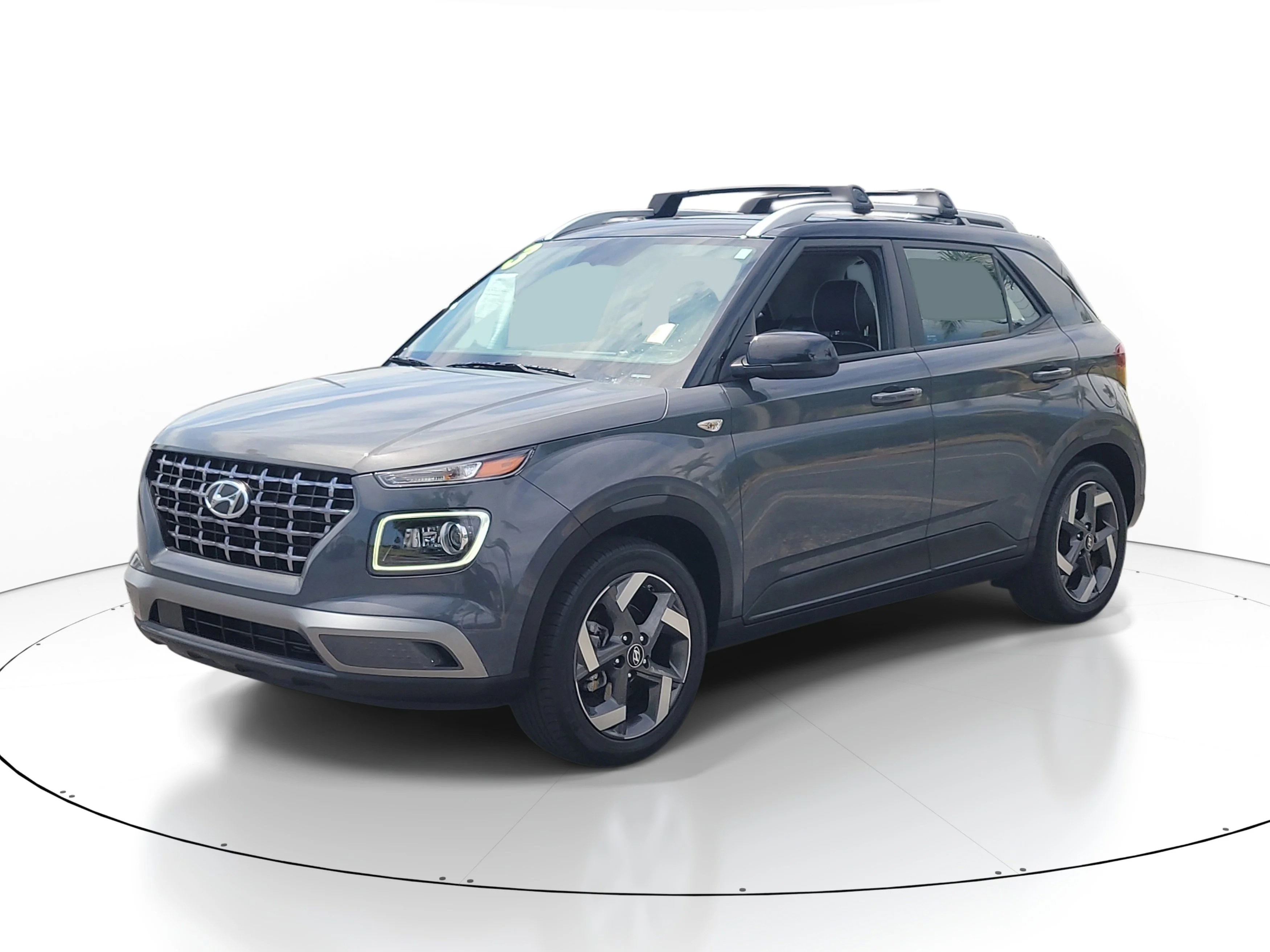Used 2023 Ecotronic Gray Hyundai Limited image 3