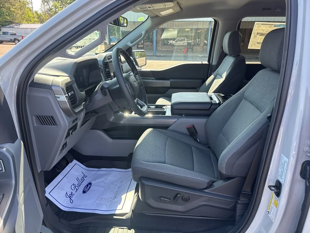 New 2026 Avalanche Ford XLT image 5