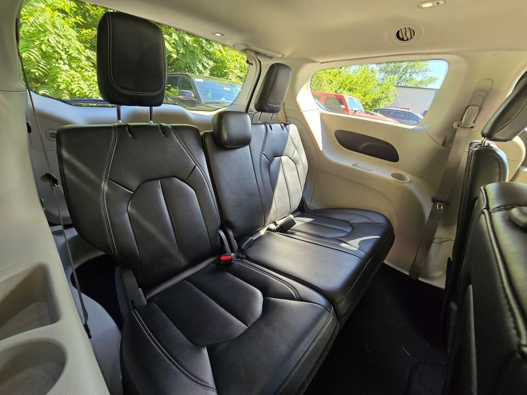 Used 2023 Black Chrysler Touring L image 18