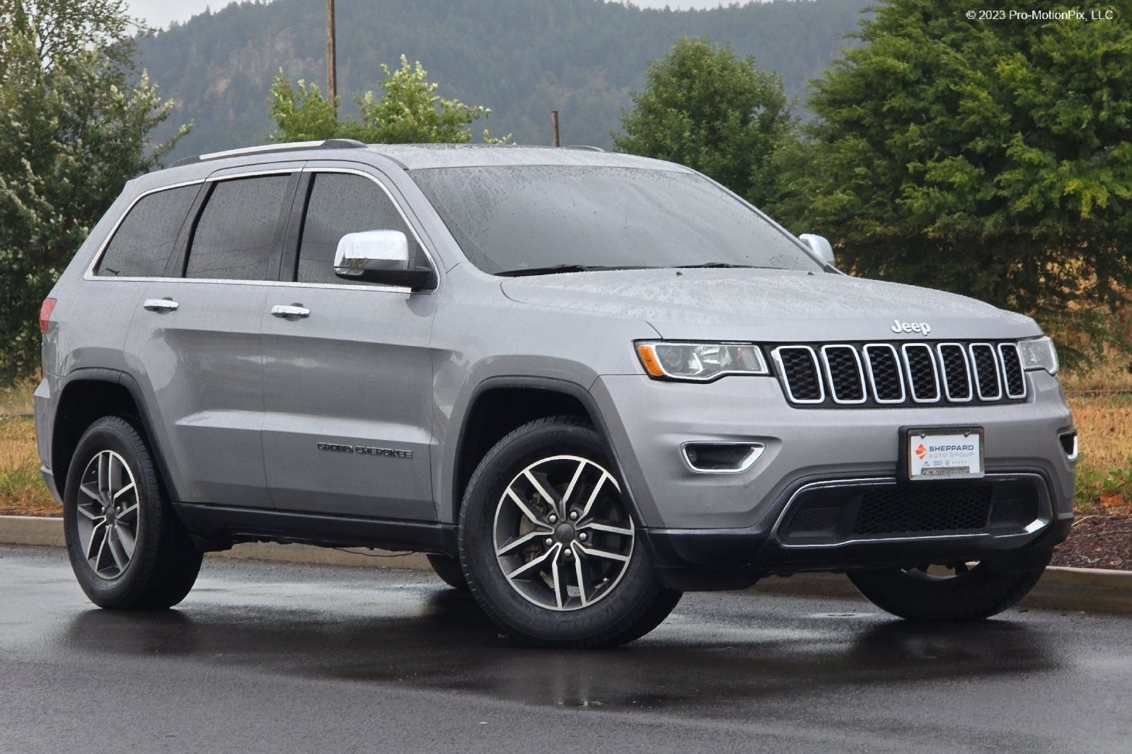 2020 Jeep Grand Cherokee