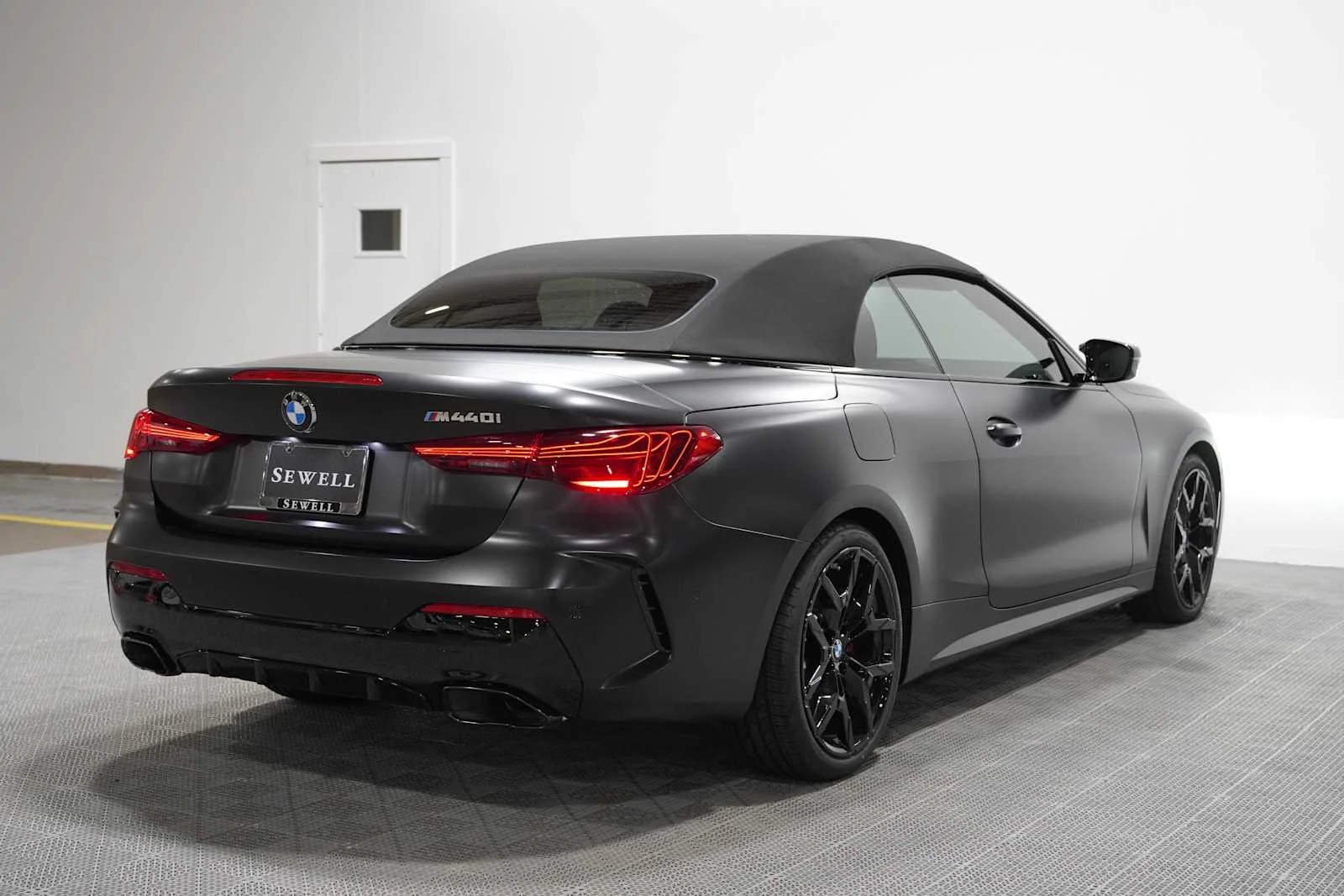 New 2027 Black Sapphire Metallic BMW M440i image 2