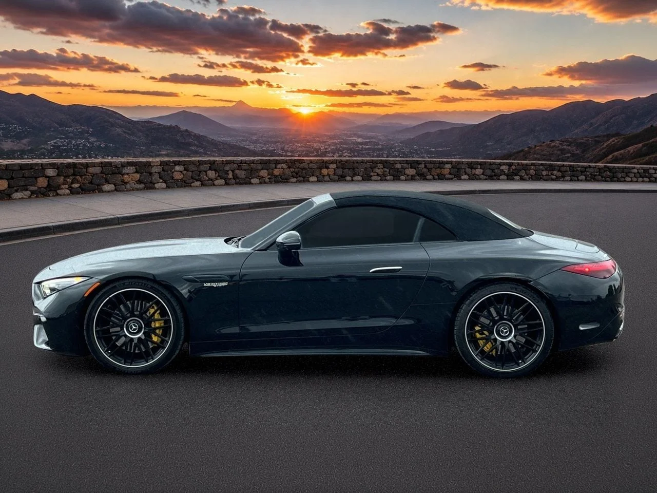 Used 2022  Mercedes-Benz SL 55 AMGÂ® image 3