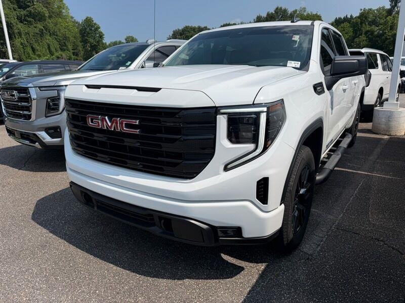 Used 2025 Summit White GMC Elevation image 3