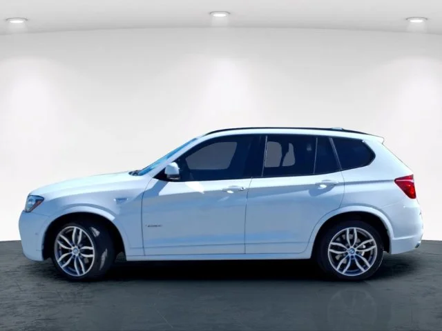 Used 2017 White BMW xDrive28i image 9