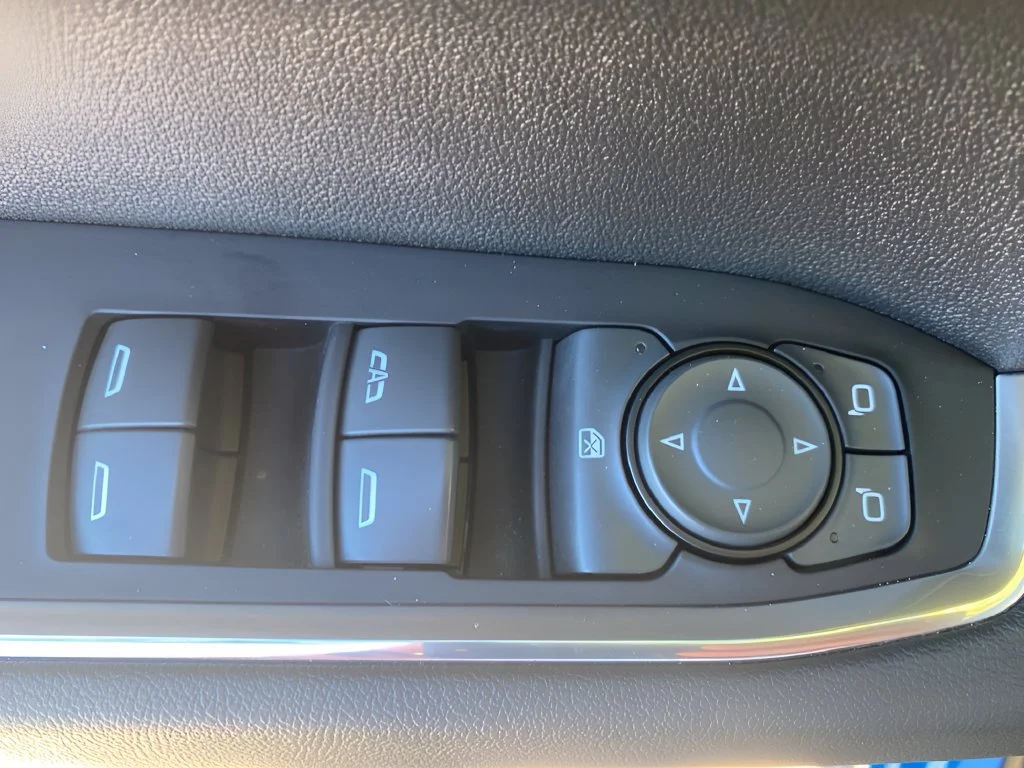 Used 2022 GLACIER BLUE METALLIC Chevrolet RST image 11