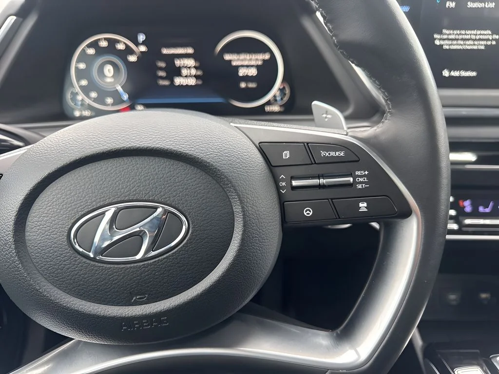 Used 2023 Blue Hyundai Limited image 17