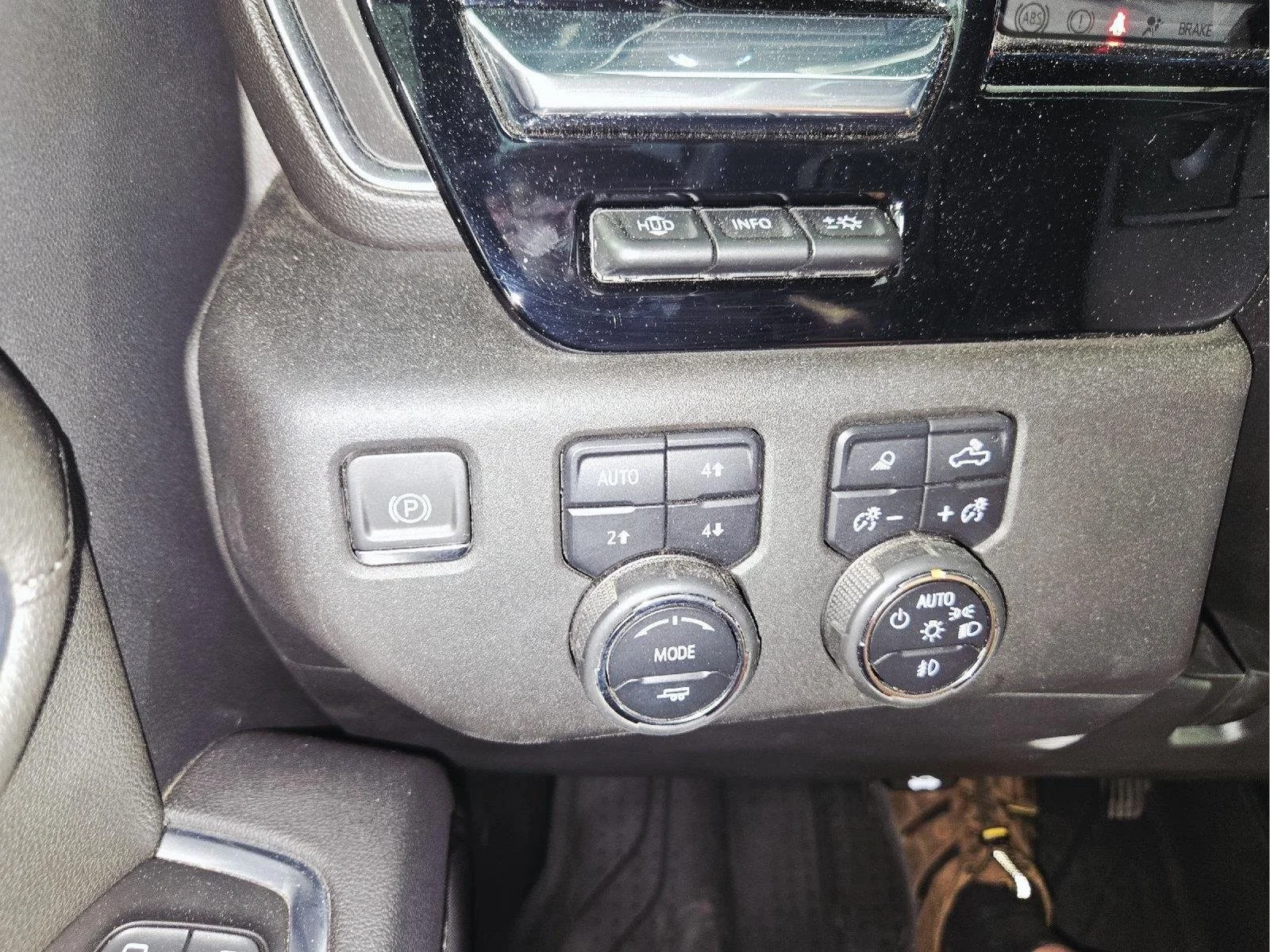 Used 2024 Black Chevrolet High Country image 18