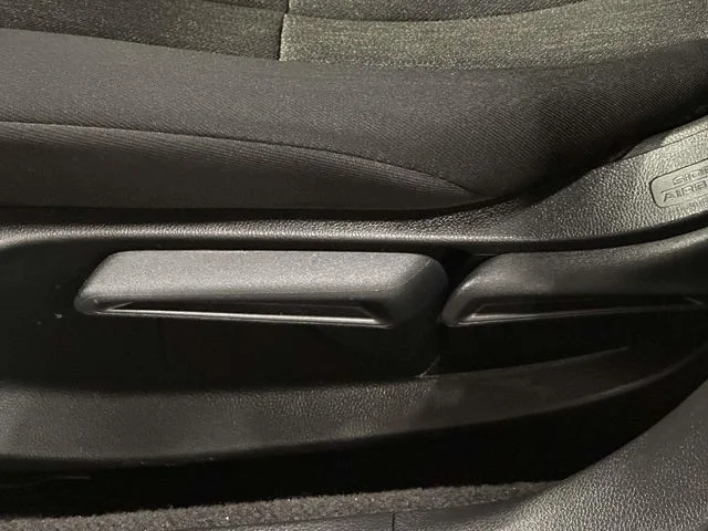 2024 Honda Accord LX - Photo 13
