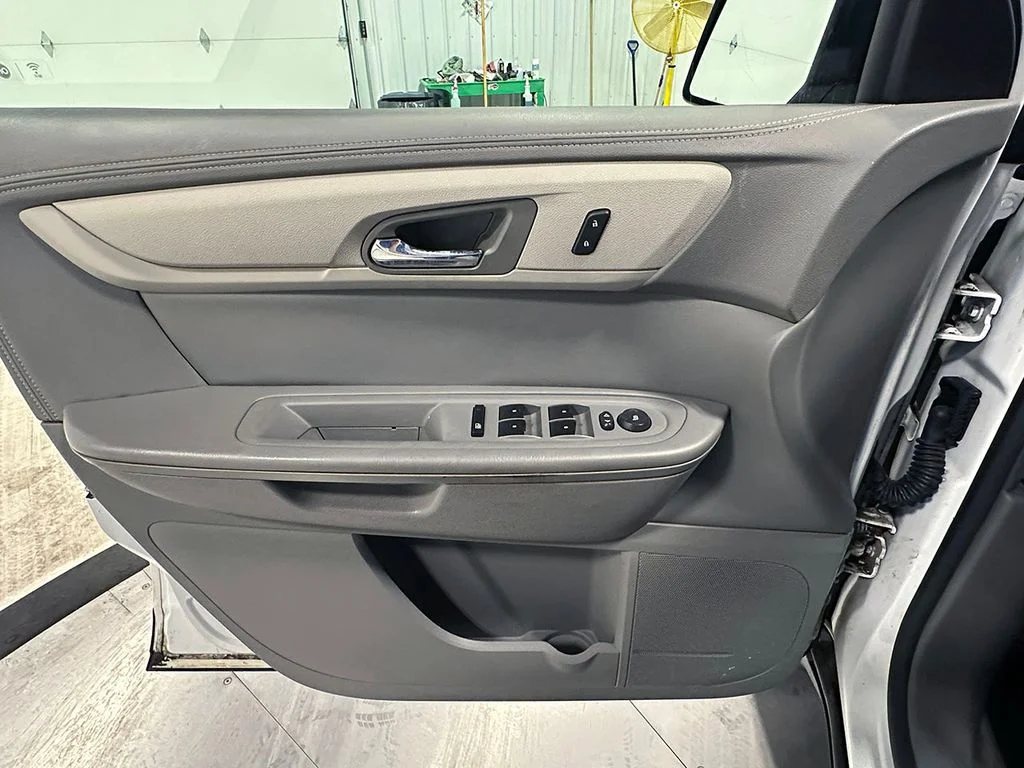 Used 2017 White Chevrolet LS image 20