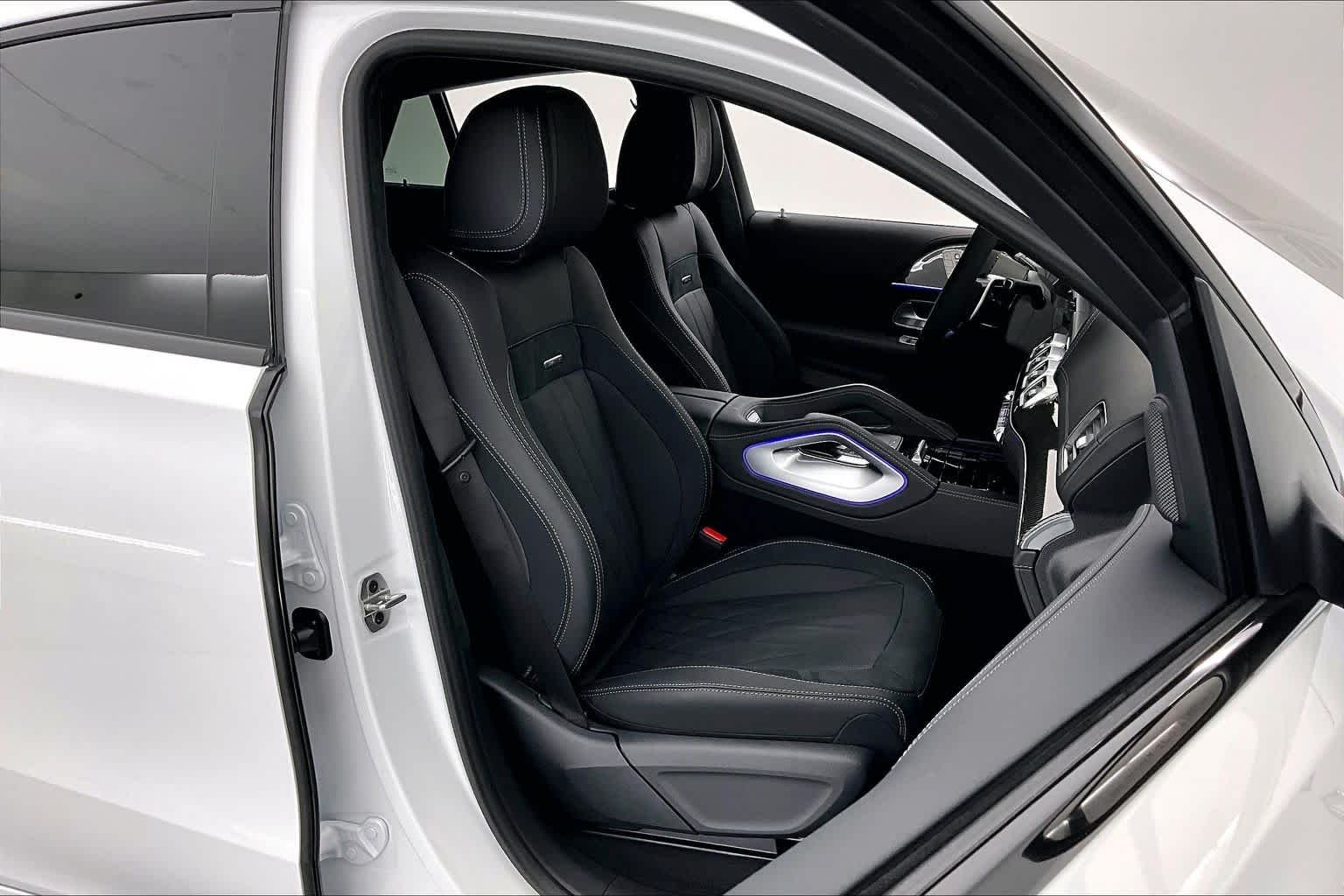 New 2026 MANUFAKTUR Moonlight White Metallic Mercedes-Benz AMG® GLE 63 S 4MATIC+ Coupe image 14