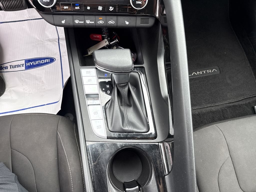 2022 Hyundai Elantra Blue - Photo 26