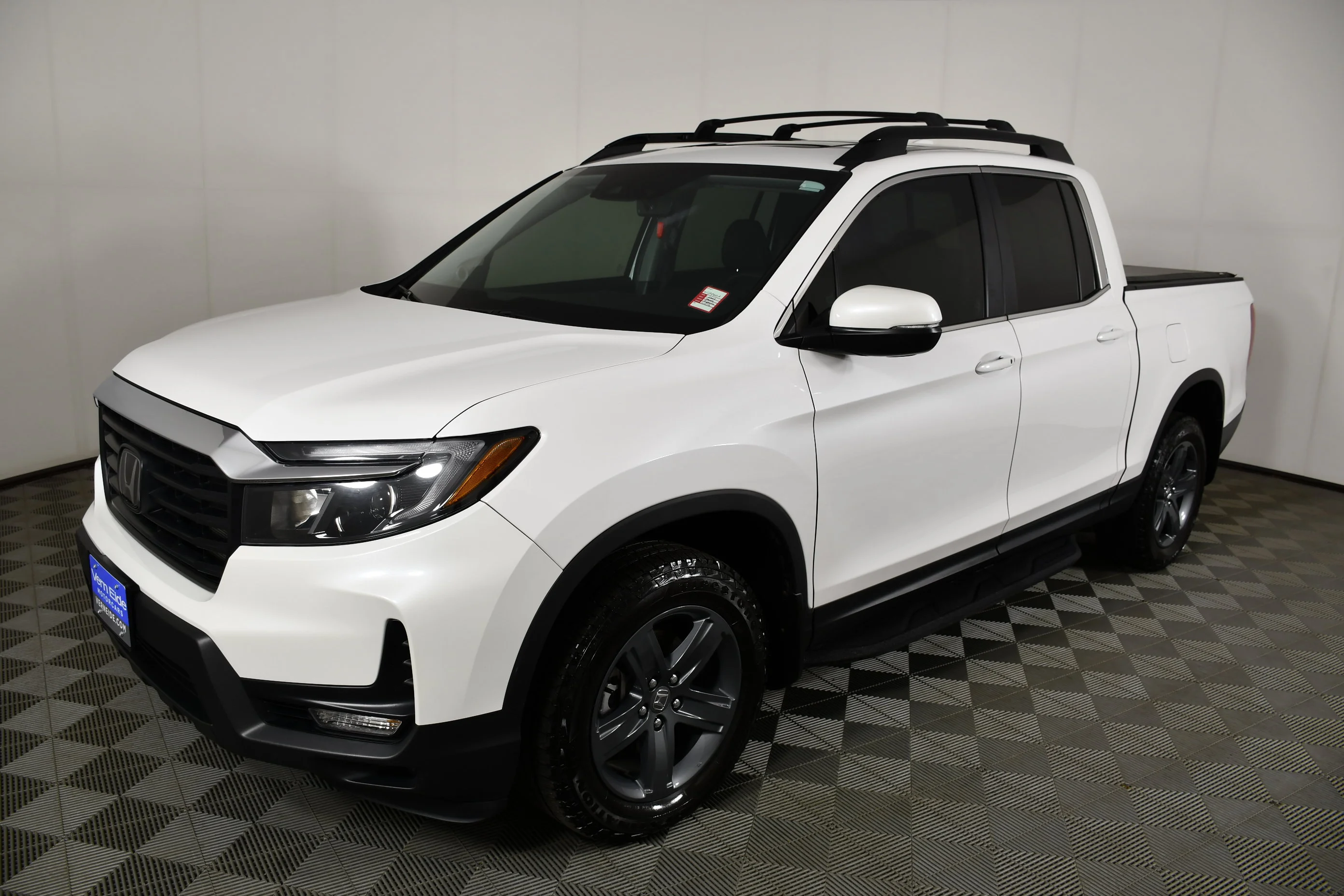 Certified Used 2023 Platinum White Pearl Honda RTL image 10