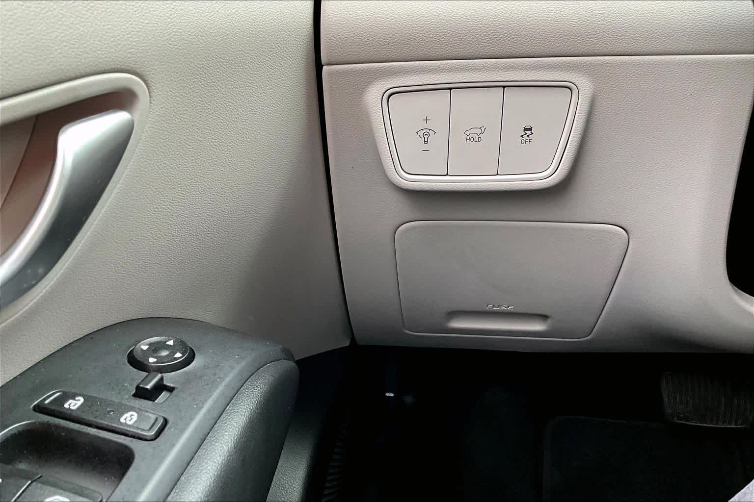 Used 2024 Hampton Gray Hyundai SEL image 31