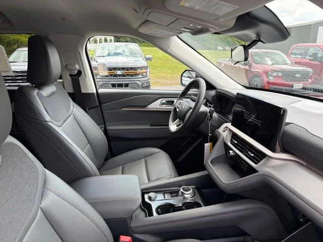 New 2026 Agate Black Metallic Ford Active image 37